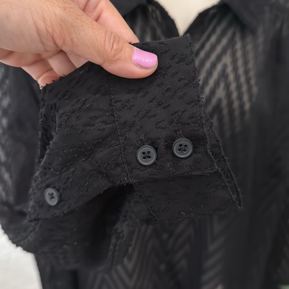 TORRID Women’s Black Sheer Long Sleeve Top Plus Size 2 EUC - Picture 4 of 14